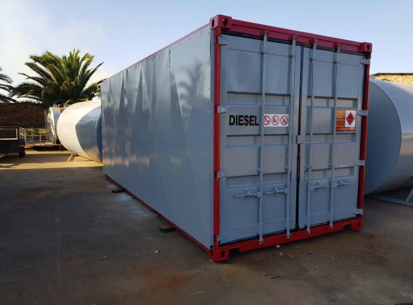Self-bunded containers
